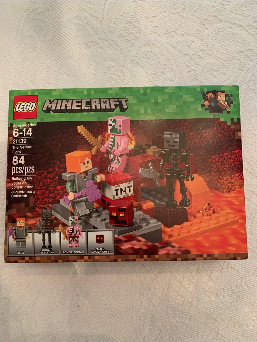 Lego 21139 Minecraft the Nether Fight  New in Open Box